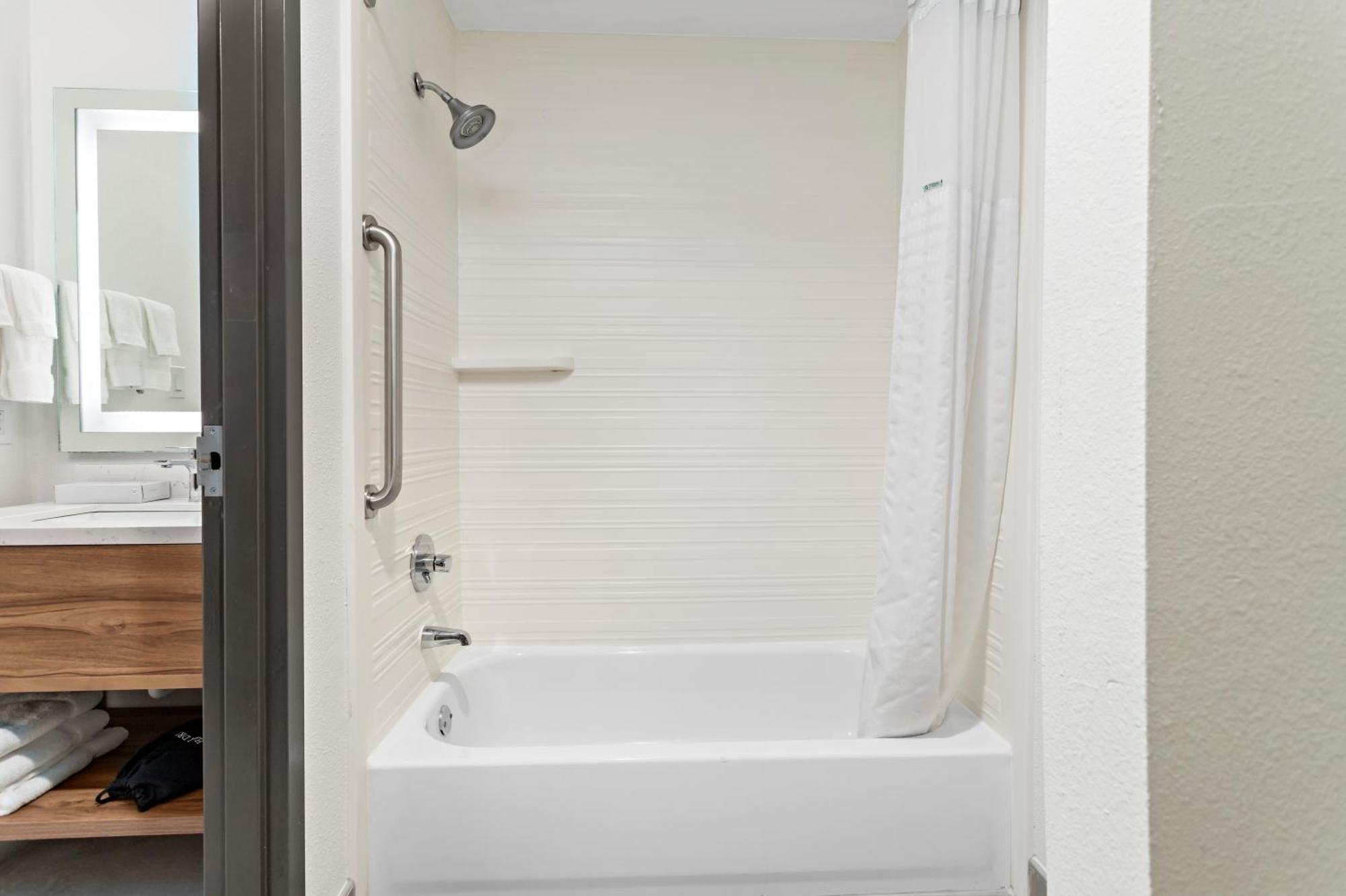Hawthorn Extended Stay By Wyndham Port Arthur Exterior photo